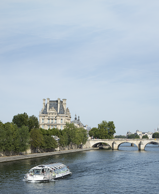 Batobus, Hop-on Hop-off on the river Seine